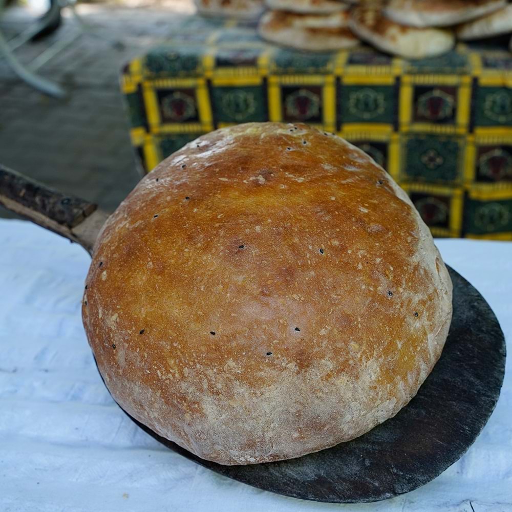 EKŞİ MAYALI PATATESLİ KÖY EKMEĞİ 1300GR